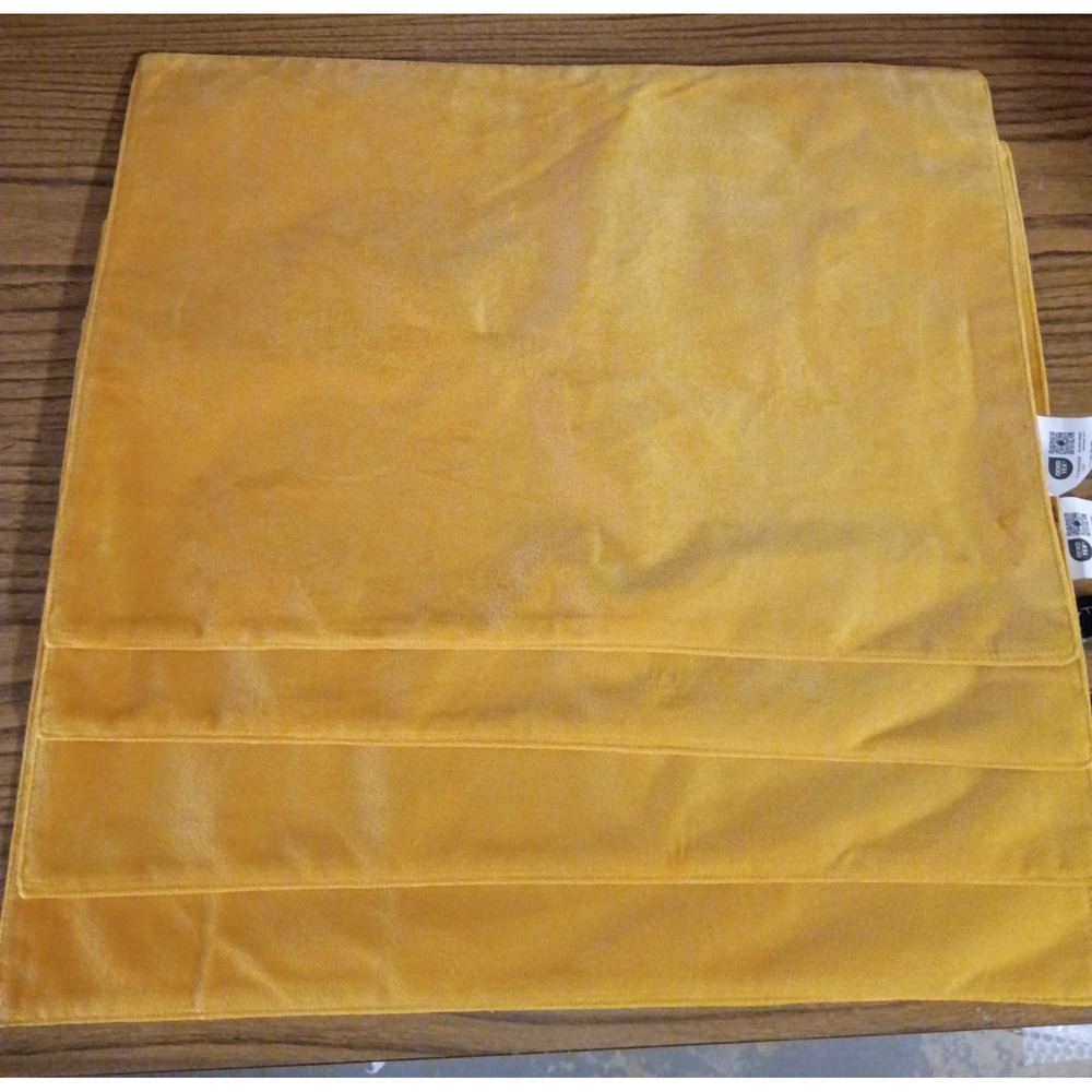 Tahari Home Mustard Yellow Velvet Autumn Decor Set of 4 Square Placemats 20x20
